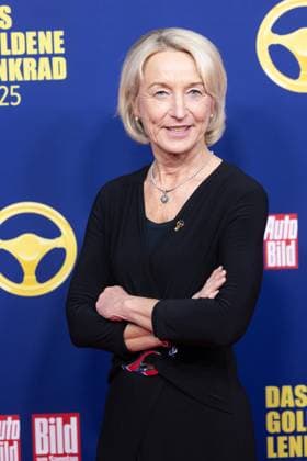 Das Goldene Lenkrad 2025 Isolde Holderied, Rallye-Fahrerin Verleihung Auto BILD Das Goldene Lenkrad 2025 im Axel Springer Gebäude in Berlin Copyright: xEventpressxFuhrx