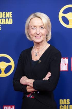 Das Goldene Lenkrad 2025 Isolde Holderied, Rallye-Fahrerin Verleihung Auto BILD Das Goldene Lenkrad 2025 im Axel Springer Gebäude in Berlin Copyright: xEventpressxFuhrx