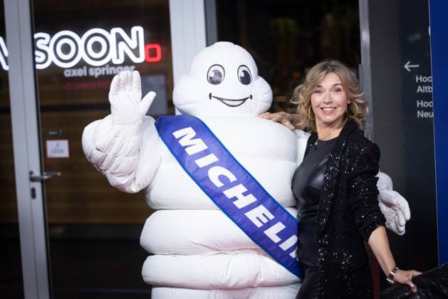 Das Goldene Lenkrad 2025 Tina Ruland Michelin Männchen Verleihung Auto BILD Das Goldene Lenkrad 2025 im Axel Springer Gebäude in Berlin Copyright: xEventpressxFuhrx