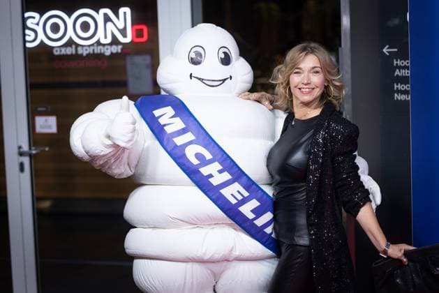 Das Goldene Lenkrad 2025 Tina Ruland Michelin Männchen Verleihung Auto BILD Das Goldene Lenkrad 2025 im Axel Springer Gebäude in Berlin Copyright: xEventpressxFuhrx