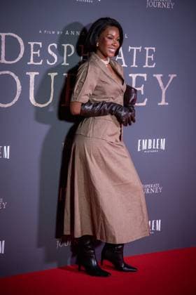 Desperate Journey London Premiere in London - 18 Nov 2025 A model attends the London Premiere of Desperate Journey at Odeon Luxe Leicester Square. London United Kingdom Copyright: xLoredanaxSangiulianox xSOPAxImagesx LSangiuliano-2-116