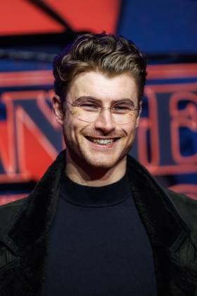 Fan Event - Stranger Things 5 - Linus Weber beim Netflix Stranger Things Staffel 5 Fan Event im Flughafen Tempelhof Hangar 7 am 18.11.2025 in Berlin. Copyright: xEventpressxKochanx