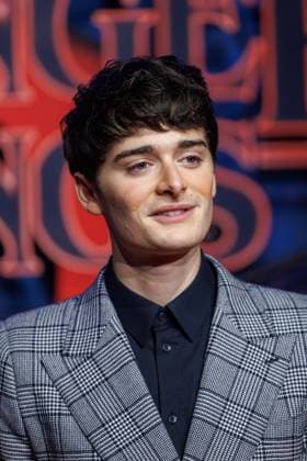 Fan Event - Stranger Things 5 - Noah Schnapp beim Netflix Stranger Things Staffel 5 Fan Event im Flughafen Tempelhof Hangar 7 am 18.11.2025 in Berlin. Copyright: xEventpressxKochanx