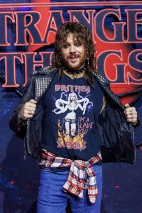 Fan Event - Stranger Things 5 - Riccardo Simonetti beim Netflix Stranger Things Staffel 5 Fan Event im Flughafen Tempelhof Hangar 7 am 18.11.2025 in Berlin. Copyright: xEventpressxKochanx