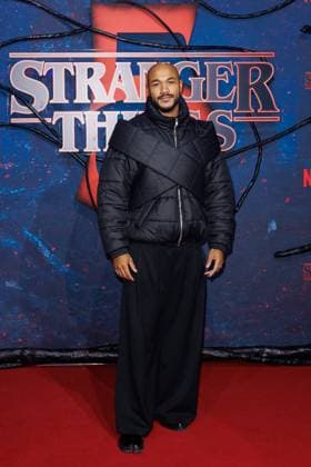 Fan Event - Stranger Things 5 - Malick Bauer beim Netflix Stranger Things Staffel 5 Fan Event im Flughafen Tempelhof Hangar 7 am 18.11.2025 in Berlin. Copyright: xEventpressxKochanx