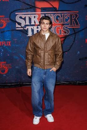 Fan Event - Stranger Things 5 - Noah Miguel Oechsle Rodriguez beim Netflix Stranger Things Staffel 5 Fan Event im Flughafen Tempelhof Hangar 7 am 18.11.2025 in Berlin. Copyright: xEventpressxKochanx