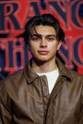 Fan Event - Stranger Things 5 - Noah Miguel Oechsle Rodriguez beim Netflix Stranger Things Staffel 5 Fan Event im Flughafen Tempelhof Hangar 7 am 18.11.2025 in Berlin. Copyright: xEventpressxKochanx