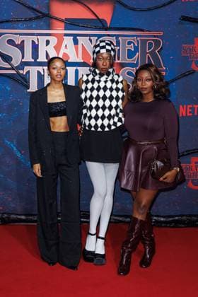 Fan Event - Stranger Things 5 - Maureen Adim, Toni Dreher-Adenuga und Temi Dreher beim Netflix Stranger Things Staffel 5 Fan Event im Flughafen Tempelhof Hangar 7 am 18.11.2025 in Berlin. Copyright: xEventpressxKochanx