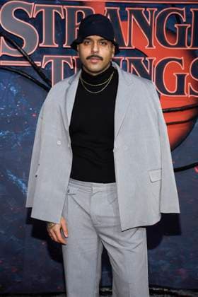 abb Leonidas Emre Pakkan zu Gast auf dem roten Teppich beim Grossen Fan-Event mit Screening am roten Teppich der Netflix Serie STRANGER THINGS 5 im Tempelhof Airport am 18.11.2025 in Berlin Berlin Deutschland
