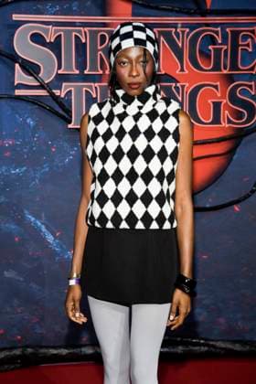 abb Toni Dreher-Adenuga zu Gast auf dem roten Teppich beim Grossen Fan-Event mit Screening der Netflix Serie STRANGER THINGS 5 im Tempelhof Airport am 18.11.2025 in Berlin Berlin Deutschland