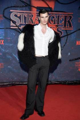 abb Frieder Sell zu Gast auf dem roten Teppich beim Grossen Fan-Event mit Screening der Netflix Serie STRANGER THINGS 5 im Tempelhof Airport am 18.11.2025 in Berlin Berlin Deutschland