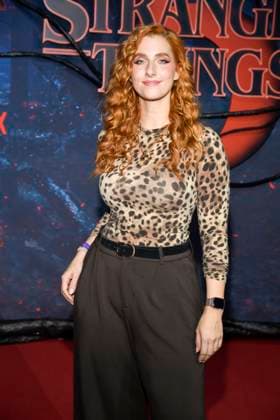 abb Lara Trautmann zu Gast auf dem roten Teppich beim Grossen Fan-Event mit Screening der Netflix Serie STRANGER THINGS 5 im Tempelhof Airport am 18.11.2025 in Berlin Berlin Deutschland