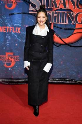 abb Jenny Augsta zu Gast auf dem roten Teppich beim Grossen Fan-Event mit Screening der Netflix Serie STRANGER THINGS 5 im Tempelhof Airport am 18.11.2025 in Berlin Berlin Deutschland