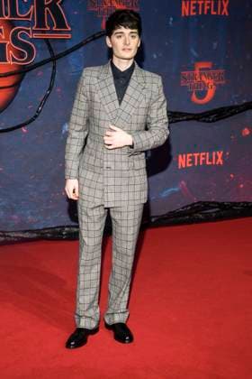 abb Noah Schnapp zu Gast auf dem roten Teppich beim Grossen Fan-Event mit Screening der Netflix Serie STRANGER THINGS 5 im Tempelhof Airport am 18.11.2025 in Berlin Berlin Deutschland