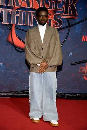 abb Caleb McLaughlin zu Gast auf dem roten Teppich beim Grossen Fan-Event mit Screening der Netflix Serie STRANGER THINGS 5 im Tempelhof Airport am 18.11.2025 in Berlin Berlin Deutschland