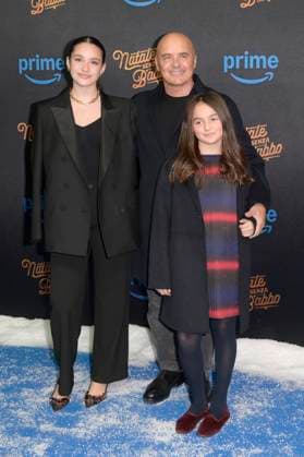 Luca Zingaretti mit Töchtern Emma Zingaretti und Bianca Zingaretti bei der Premiere des Amazon Prime Video Films Natale senza Babbo im Cinema Adriano. Rom, 18.11.2025