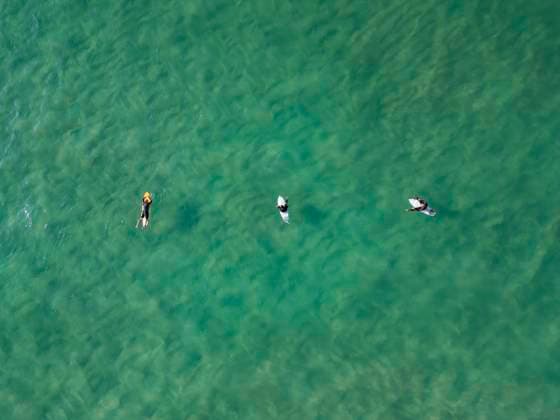 Surfing in Barra da Tijuca beach, Rio de Janeiro, Brazil Rio de Janeiro, State of Rio de Janeiro, Brazil CR_GNUJ25111738-1897881-01 EDITORIAL USE ONLY