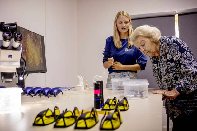 19-11-2025 Antillen Princess Beatrix visited Mangrove Maniacs and Reef Renewal Foundation Bonaire (RRFB) on the 2nd and last day of her visit to Bonaire. Â  Copyright: xPPEx