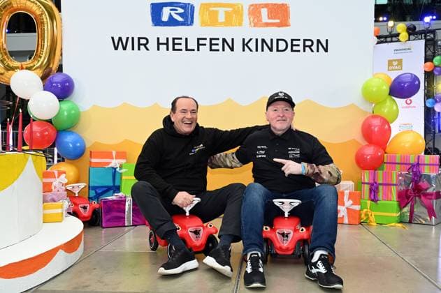 Moderator Wolfram Kons und Joey Kelly bei einem Fototermin zur 24 Stunden Geburtstags Challange zum 30. Geburtstag des RTL Spendenmarathon - wir helfen Kindern die ab 20.11. 18.00 Uhr stattfindet.