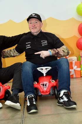 Moderator Wolfram Kons und Joey Kelly bei einem Fototermin zur 24 Stunden Geburtstags Challange zum 30. Geburtstag des RTL Spendenmarathon - wir helfen Kindern die ab 20.11. 18.00 Uhr stattfindet.