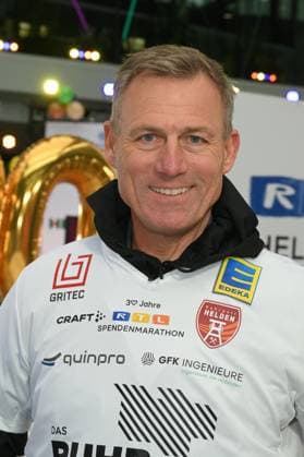 der ehemalige Fussballspieler Ingo Anderbrügge bei einem Fototermin zur 24 Stunden Geburtstags Challange zum 30. Geburtstag des RTL Spendenmarathon - wir helfen Kindern die ab 20.11. 18.00 Uhr stattfindet.