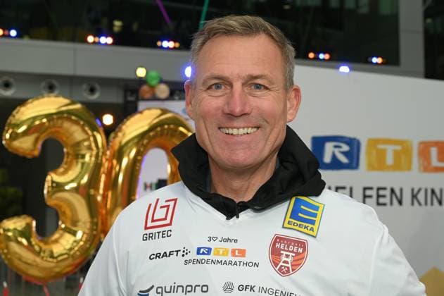 der ehemalige Fussballspieler Ingo Anderbrügge bei einem Fototermin zur 24 Stunden Geburtstags Challange zum 30. Geburtstag des RTL Spendenmarathon - wir helfen Kindern die ab 20.11. 18.00 Uhr stattfindet.