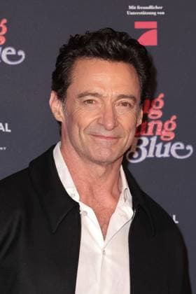 Hugh Jackman bei der Song Sung Blue Film Premiere am 19.11.2025 im Zoo Palast in Berlin Song Sung Blue Filmpremiere in Berlin mit Hugh Jackman & Kate Hudson