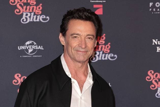 Hugh Jackman bei der Song Sung Blue Film Premiere am 19.11.2025 im Zoo Palast in Berlin Song Sung Blue Filmpremiere in Berlin mit Hugh Jackman & Kate Hudson