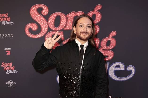 Riccardo Simonetti bei der Song Sung Blue Film Premiere am 19.11.2025 im Zoo Palast in Berlin Song Sung Blue Filmpremiere in Berlin mit Hugh Jackman & Kate Hudson