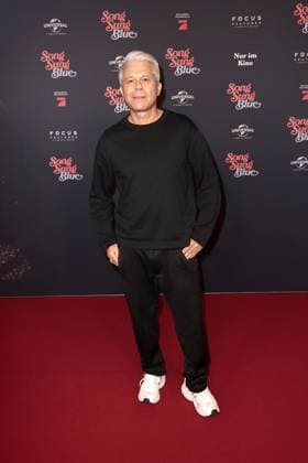 Markus Kavka bei der Song Sung Blue Film Premiere am 19.11.2025 im Zoo Palast in Berlin Song Sung Blue Filmpremiere in Berlin mit Hugh Jackman & Kate Hudson