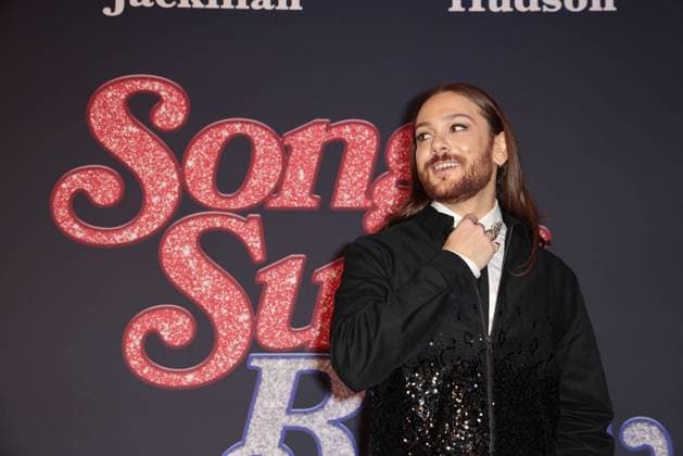 Riccardo Simonetti bei der Song Sung Blue Film Premiere am 19.11.2025 im Zoo Palast in Berlin Song Sung Blue Filmpremiere in Berlin mit Hugh Jackman & Kate Hudson