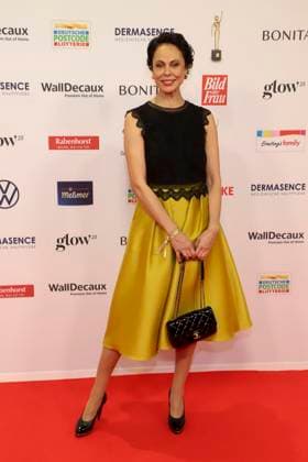 abb Natalia Yegorova, ehemals Natalia Klitschko zu Gast auf dem roten Teppich bei der verleihung der Goldenen Bild der Frau 2025 im Theater im Hafen am 19.11.2025 in Hamburg Hamburg Deutschland