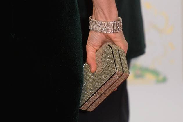 Prince and Princess of Wales Attend Royal Variety Performance Show at Royal Albert Hall, London - Wed 19 Nov 2025 Close-up detail of Catherine - The Princess of Wales jewelry purse as she attends the Royal Variety Performance show at Royal Albert Hall, London, England, UK on Wednesday 19 November, 2025., Credit:Justin Ng Avalon UK, England, London, Royal Albert Hall  Copyright: xJustinxNgx xAvalonx 1053396815