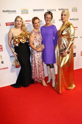 Sandra Quadflieg, Julia Becker, Ildiko von Kuerthy und Elena Uhlig bei der Verleihung Goldene Bild der Frau am 19.11.2025 im Stage Theater in Hamburg Goldene Bild der Frau Verleihung 2025 in Hamburg