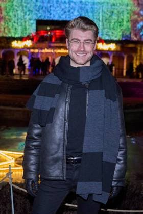 Linus Weber - Eroeffnung des Christmas Garden Berlin 2025 im Botanischen Garten Berlin am 19.11.2025. Christmas Garden Berlin 2025
