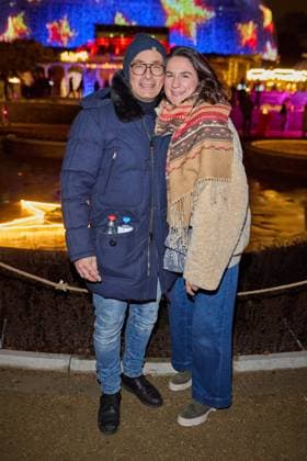 Jan Sosniok mit Ehefrau Nadine - Eroeffnung des Christmas Garden Berlin 2025 im Botanischen Garten Berlin am 19.11.2025. Christmas Garden Berlin 2025