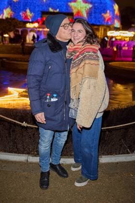 Jan Sosniok mit Ehefrau Nadine - Eroeffnung des Christmas Garden Berlin 2025 im Botanischen Garten Berlin am 19.11.2025. Christmas Garden Berlin 2025