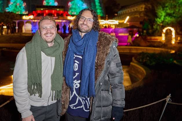 Vincent Lange und Bastian Castillo - Eroeffnung des Christmas Garden Berlin 2025 im Botanischen Garten Berlin am 19.11.2025. Christmas Garden Berlin 2025