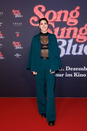 Premiere - Song Sung Blue - Melissa Bellissima bei der Europapremiere zu dem Kinofilm Song Sung Blue im Zoo Palast am 19.11.2025 in Berlin. Copyright: xEventpressxKochanx
