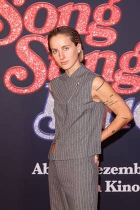 Premiere - Song Sung Blue - Alexasearth (Alexa Grassmann) bei der Europapremiere zu dem Kinofilm Song Sung Blue im Zoo Palast am 19.11.2025 in Berlin. Copyright: xEventpressxKochanx