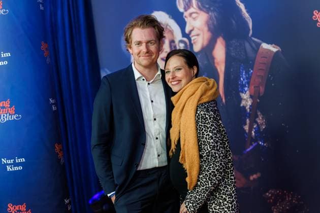 Premiere - Song Sung Blue - Johannes Heinrichs und Nadja Jo Klapper bei der Europapremiere zu dem Kinofilm Song Sung Blue im Zoo Palast am 19.11.2025 in Berlin. Copyright: xEventpressxKochanx