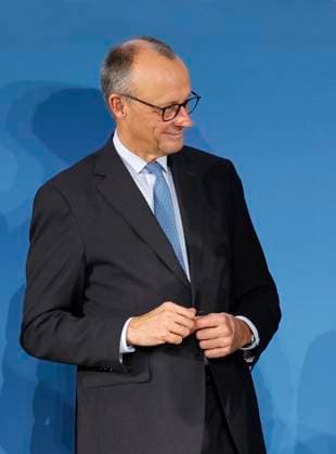 Schirmherr Bundeskanzler Friedrich Merz bei der Verleihung des TALISMAN 2025 der Deutschlandstiftung Integration im Allianz Forum in Berlin.