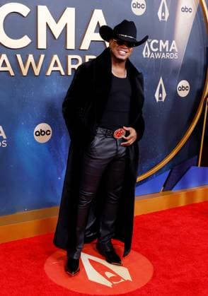 Ne-Yo arrives on the red carpet for the 59th CMA Awards in Nashville, Tennessee, on Wednesday, November 19, 2025.  NAS20251119205 JOHNxANGELILLO