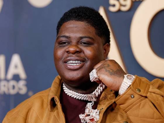 BigXthaPlug arrives on the red carpet for the 59th CMA Awards in Nashville, Tennessee, on Wednesday, November 19, 2025.  NAS20251119210 JOHNxANGELILLO