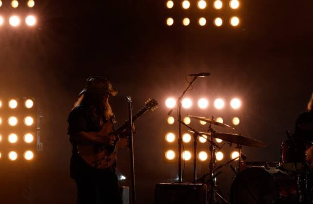 Chris Stapleton performs onstage during the 59th CMA Awards at the Bridgestone Arena in Nashville, Tennessee, on Wednesday, November 19, 2025.  NAS20251119297 JOHNxANGELILLO