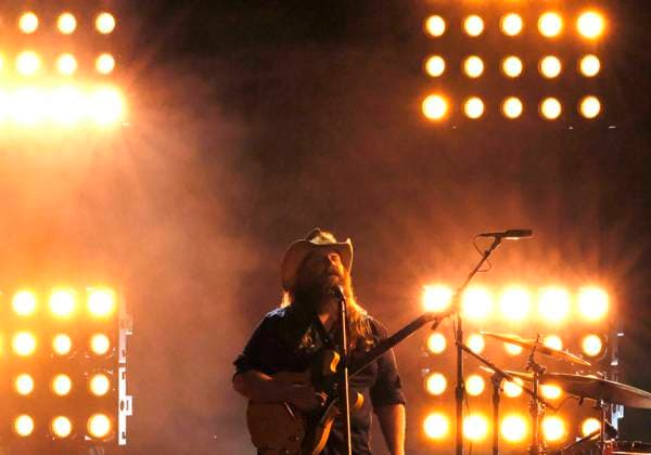 Chris Stapleton performs onstage during the 59th CMA Awards at the Bridgestone Arena in Nashville, Tennessee, on Wednesday, November 19, 2025.  NAS202511198297 JOHNxANGELILLO