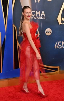 59th Annual CMA Awards - Arrivals Kelsea Ballerini arriving at the 59th Annual Country Music Association Awards held at the Bridgestone Arena on November 19, 2025 in Nashville, TN. Nashville Bridgestone Arena Tennessee USA Copyright: xOConnor-Arroyo AFF-USA.comx