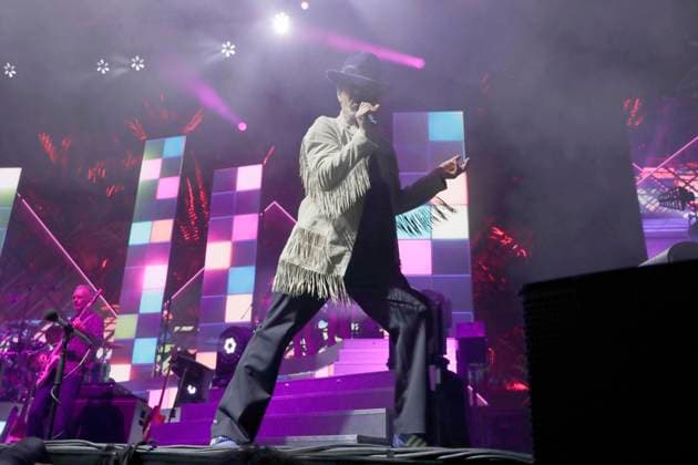 19.11.2025, Jamiroquai, Saenger Jay Kay, im Konzert in der Uber Arena in Berlin, Pop, Musik, britische Acid-Jazz-Funkband, Berlin Deutschland, Germany