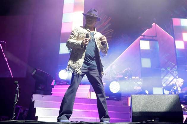 19.11.2025, Jamiroquai, Saenger Jay Kay, im Konzert in der Uber Arena in Berlin, Pop, Musik, britische Acid-Jazz-Funkband, Berlin Deutschland, Germany