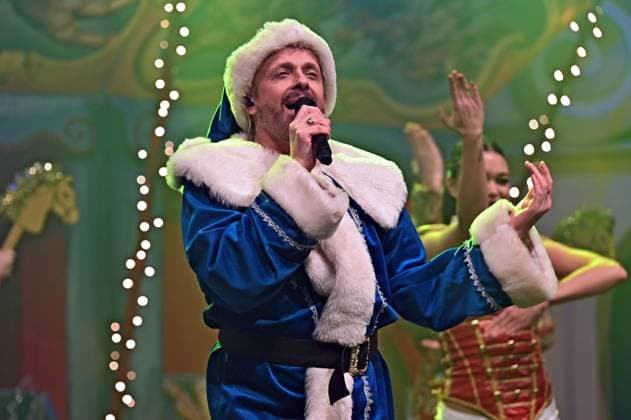 Crazy Christmas - Unsere liebsten Weihnachtslieder Ross Antony anläßlich der Liveshow Crazy Christmas - Unsere liebsten Weihnachtslieder am 19.11.2025 im Europapark Rust. 20251119MWI095212
